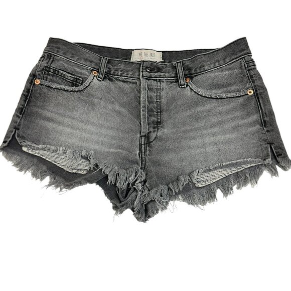 Free People "We The Free" Denim Fray Hem Shorts, Size 26 - Picture 1 of 8